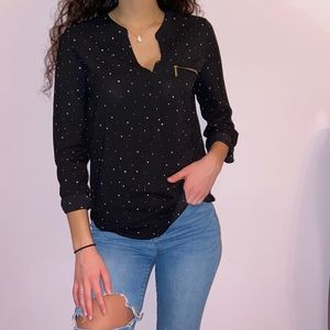 Dynamite Star Design V-neck Blouse